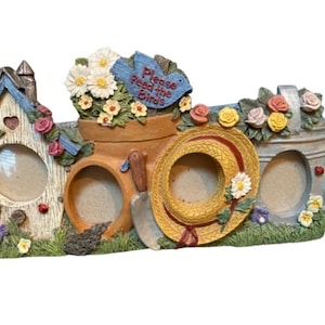 Garden picture frame