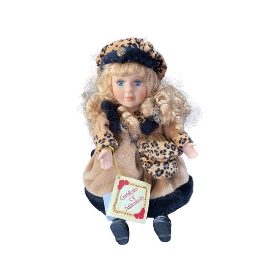 オルゴールドール ミニ人形付き コレクターズチョイス磁器オルゴール人形 - Etsy 日本