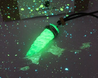 Leuchtende Stern-Halskette Mit Naturstein – Fluoreszierender Stein, Leuchtet Im Dunkeln, Schmuck Für Frauen, Teenager Und Mädchen – Grün, Perfekt Als Geschenk Für Jeden Anlass