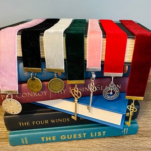 Velvet Ribbon Bookmark - Vintage Style Charm - Gift for Book Lovers - Book Accessories - Elegant Bookmarks