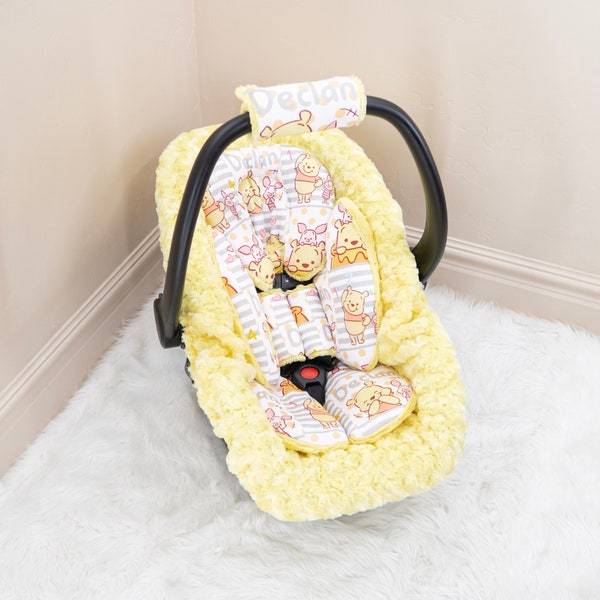 Winnie l'ourson Accessoires de coussin d'insertion de siège de voiture pour bébé garçon - Repose-tête et corps - Coussins à sangles - Nom imprimé personnalisé - Jaune