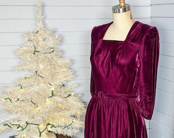 1930s Regal Purple Silk Velvet Dress / XSmall to Small / With Pockets and Original Belt / 26” waist