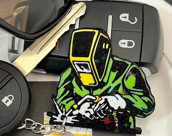 Llavero de soldador MIG impreso en 3D: verde con detalles dorados y negros. Regalo personalizado.