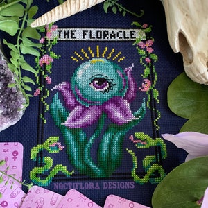 Le motif imprimable Floracle Cross Stitch Pdf, motif de broderie Pastel Goth, esthétique Witchy Goth, point de croix mignon effrayant, Tarot