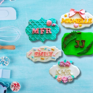 Fondant Name Plate/Customizable/Personalized/Cake Toppers/Cake Charm/Name Plaque/Cake Decoration/Name Cake Charm/Cake Name