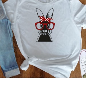 FUNNY BUNNY  with GLASSES- Funny llamas- Graphic TShirt and Sweatshirt - Gildan Shirts - Unisex Shirts