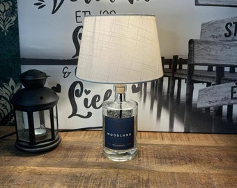 Gin Lampe, Woodland Gin, Gin Geschenk, Flaschenlicht