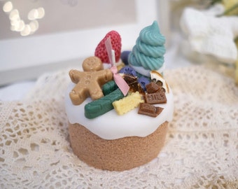 Christmas Candle | Christmas Scented cake Candle | Holiday Candle | Winter Candles | Holiday Decor | Christmas Memories Candle