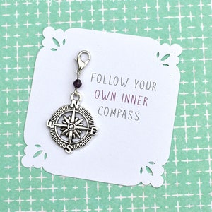 Charme de boussole d’aventure et carte inspirante, cadeau de jeton de porte-clés de boussole intérieure, cadeau de bonnes vibrations et message