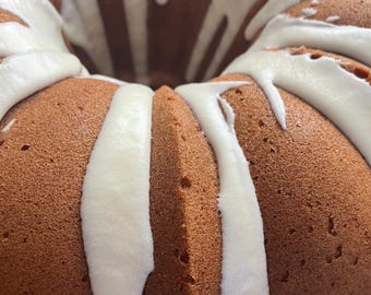 Mr. Ron's Gullahlicious Cream Cheese Pound Cake