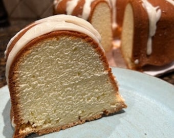 Mr. Ron's Gullahlicious Cream Cheese Pound Cake