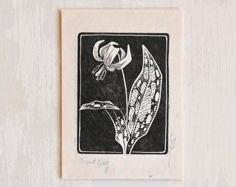 Linogravure fleurs sauvages (lys de truite)