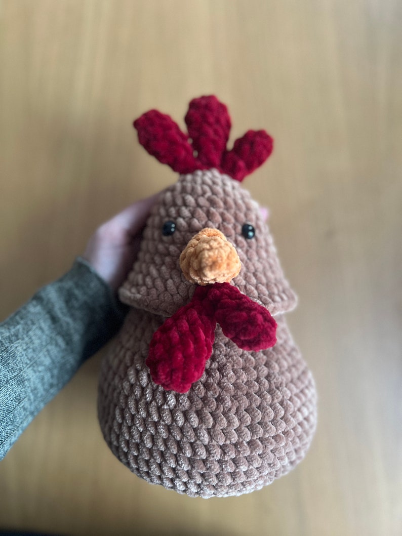 Henny the Hen Easter Egg Basket PDF Amigurumi Crochet Pattern zdjęcie 2