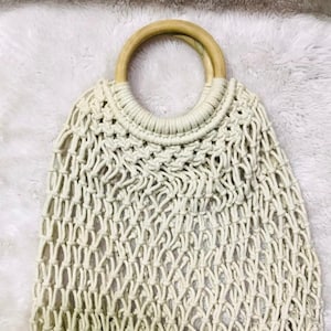 Macrame Boho Bag: Cotton Shoulder Bag with Wooden Handle