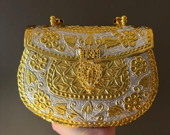 Handmade Silver Embossed Metal Clutch: Vintage-Inspired Oval Evening Bag