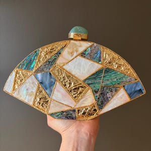 Mosaikpärlemorkutsch • Art Deco-aftonväska med halvmånemönster