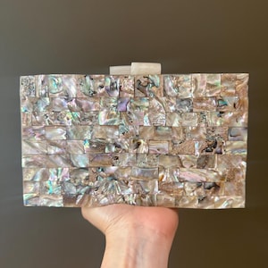 Mother of Pearl Clutch Bag – Handmade Mosaic Evening Purse with Chain – Iridescent Shell Box Bag for Wedding or Special Events. luxury Shell