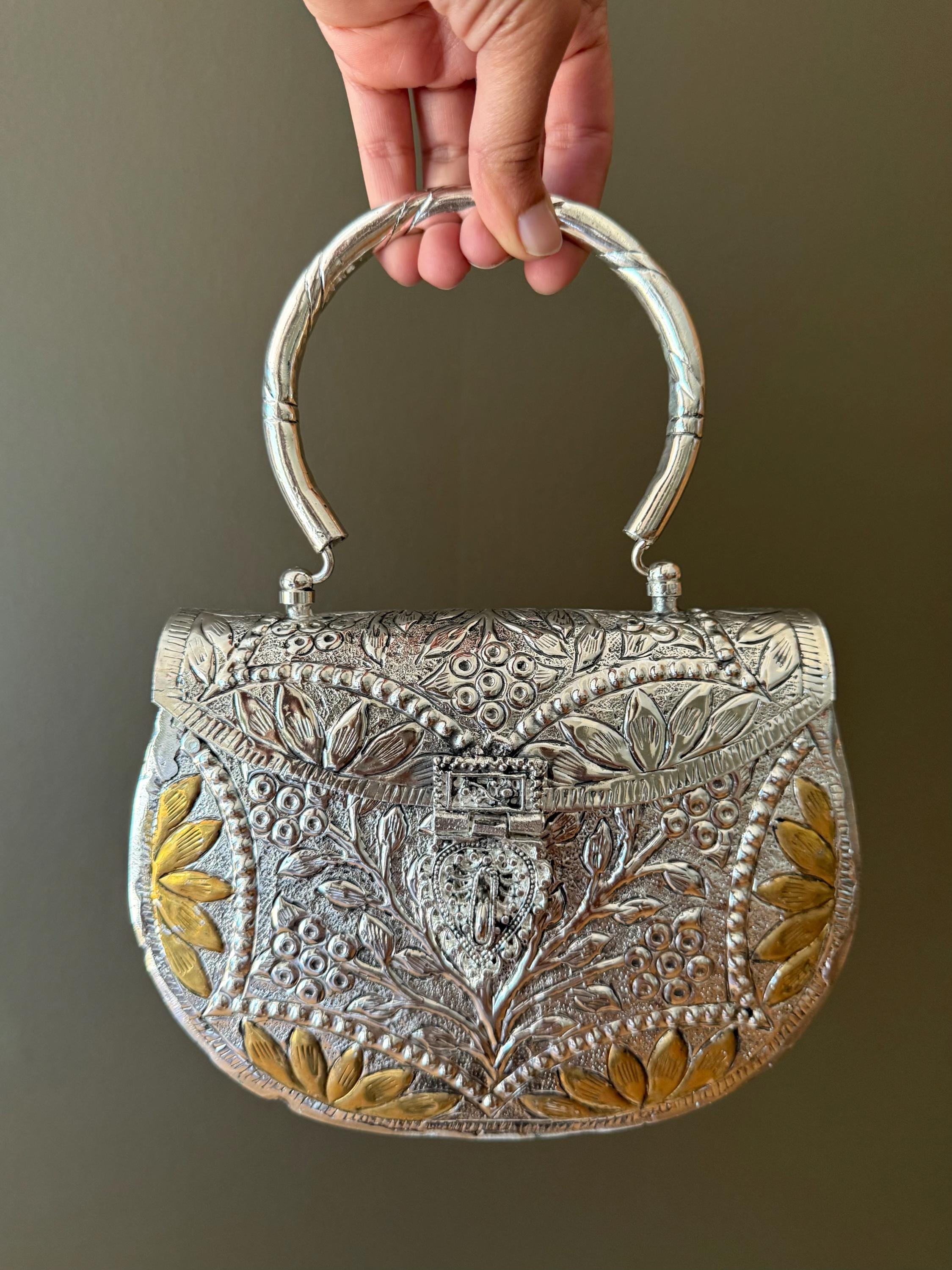 Abendtasche metall silber