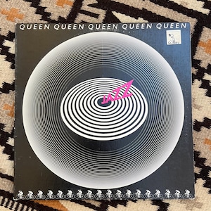 Queen - Jazz 1978 Queen Music Ltd Beachwoox Music Corp R-133993-B (7E-166-B)