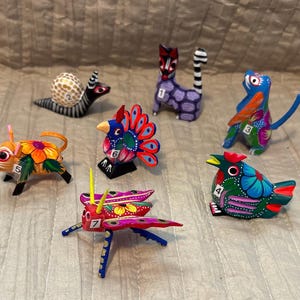 Mini alebrijes. Alebrijes Oaxaca. ALEBRIJES III with traditional designs.