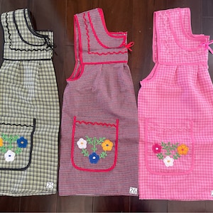 Mexican Apron. Traditional Apron. Mandil bordado. Embroidered Apron. One size S and M….