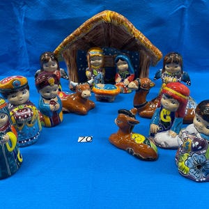 NACIMIENTO van keramiek. GEBOORTE VAN TALAVERA. Nacimiento de hermosas piezas de ceramica. Mexicaanse traditionele kerststal.