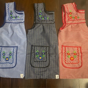 Mexican Apron. Traditional Apron. Mandil.. Embroidered Apron. One size S and M