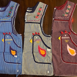 Mexican Apron. Traditional Apron. Mandil bordado. Embroidered Apron. Size L or tall M.