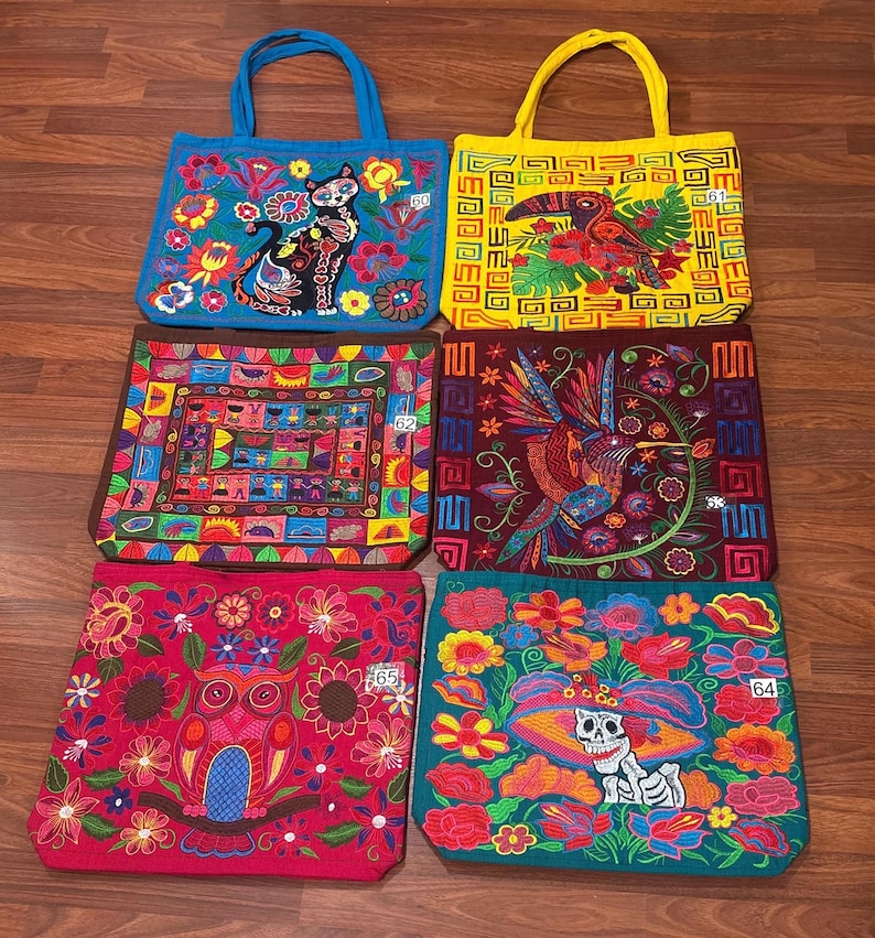 MEXICAN EMBROIDERED BAG. Embroidery bag with traditional figures. image 3