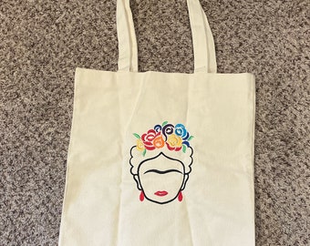 Mexican embroidered bag. Traditional Mexican embroidery. Bag made by Mexican artisans.