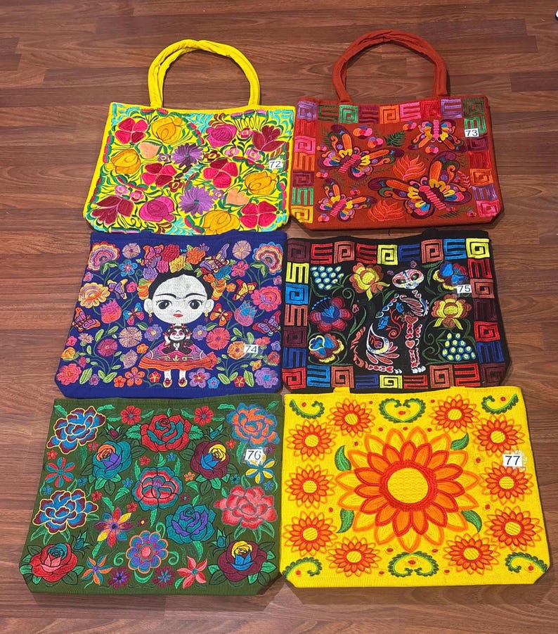 MEXICAN EMBROIDERED BAG. Embroidery bag with traditional figures. image 2