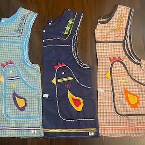 Mexican Apron.. Traditional Apron. Mandil bordado. Embroidered Apron. Size L or tall M