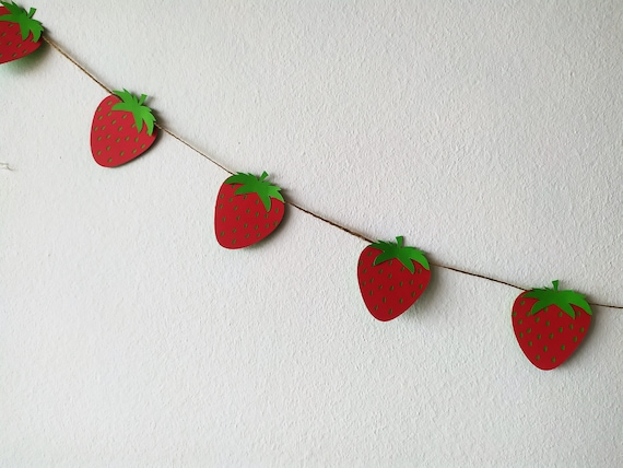 Strawberry Paper Garland, Summer Garland, Summer Wall Decoration, Summer  Party Decoration, Tutti Frutti Party, Fruit Garland Made of Paper 