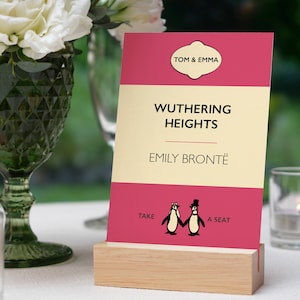 Penguin Book Nombres de mesas de boda personalizados