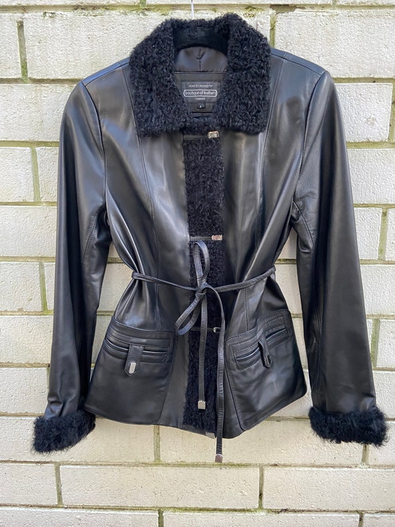 Vintage Y2K Boutique of Leathers Canada Black Leather Jacket with Shearling  details and removable belt Size 8 (Small) Made in China