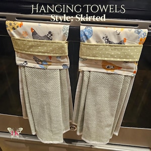 Handsewn Rooster Oven Towel & Mitt Bundle: Farmhouse Kitchen Decor Set, Artisan Trivet Retro Theme