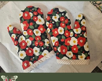 Handsewn Poppy Floral Oven Mitt, Handsewn Garden Lover Decor, Kitchen Bundle, Artisan Trivet