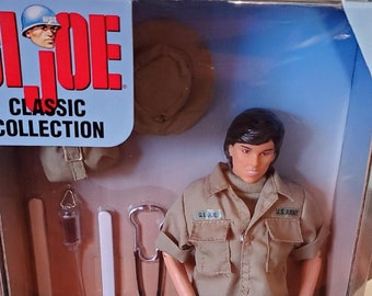 GIJOE ベトナムナース Amazon.com: G I Joe Vietnam Nurse : Toys & Games