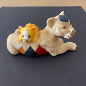 Lioness And Cub Figurine From Old Country Gift Collection
