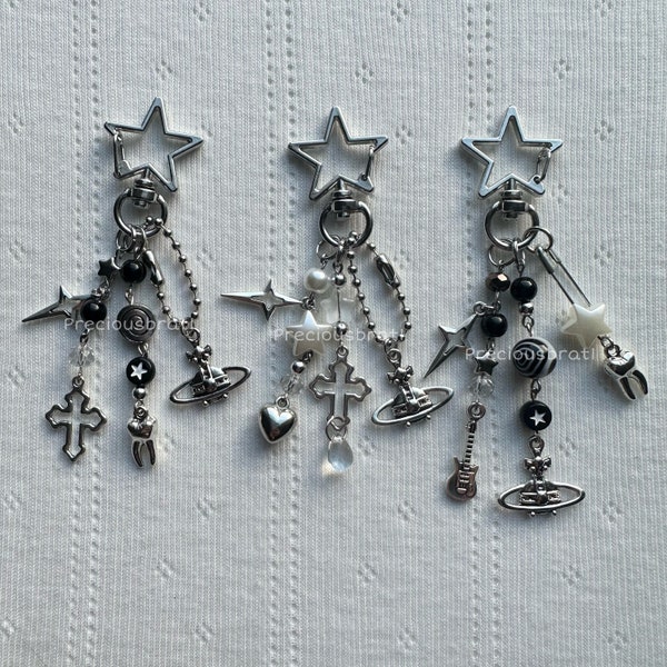 Porte-clés encombré fait main rockstar gf énervé noir et blanc fille | grunge, deftones, bijoux en perles, pendentif de sac, emo, y2k, centre commercial gothique