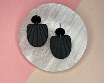 Black Dangle Earrings | Modern clay earrings; boho earrings, basic earrings, black earrings, Mother’s Day