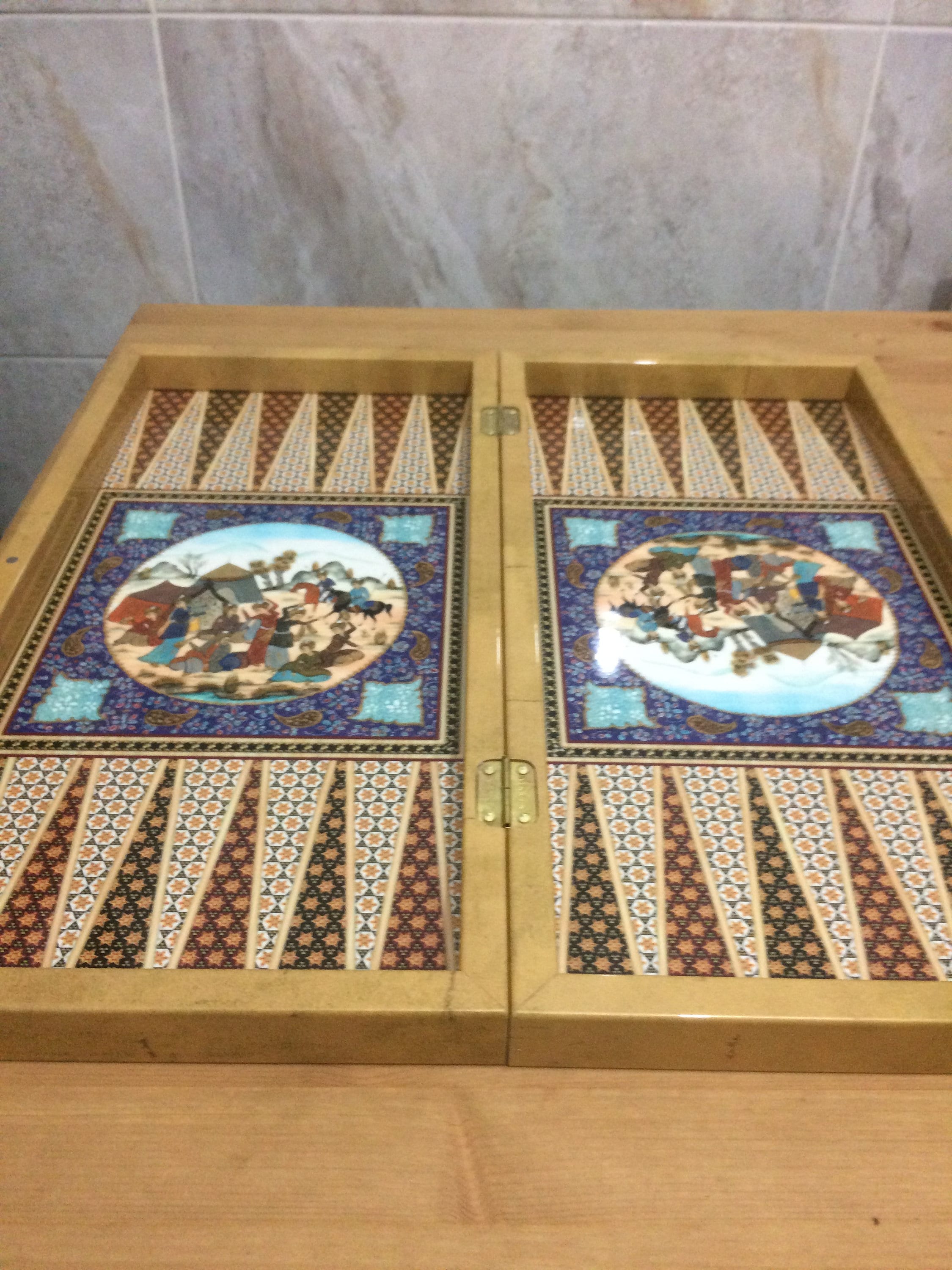 ペルシャの高級ハンドメイドチェス& バックギャモン 高級バックギャモン木製バックギャモンチェスセット：手作りペルシャ