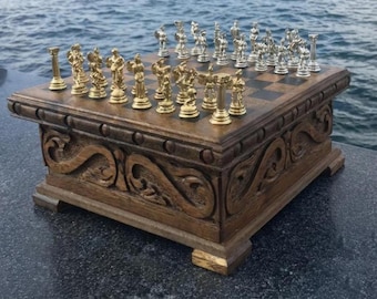 Handgefertigtes Schachset aus Holz mit Metallfiguren und Aufbewahrungsbox (7,8 Zoll)