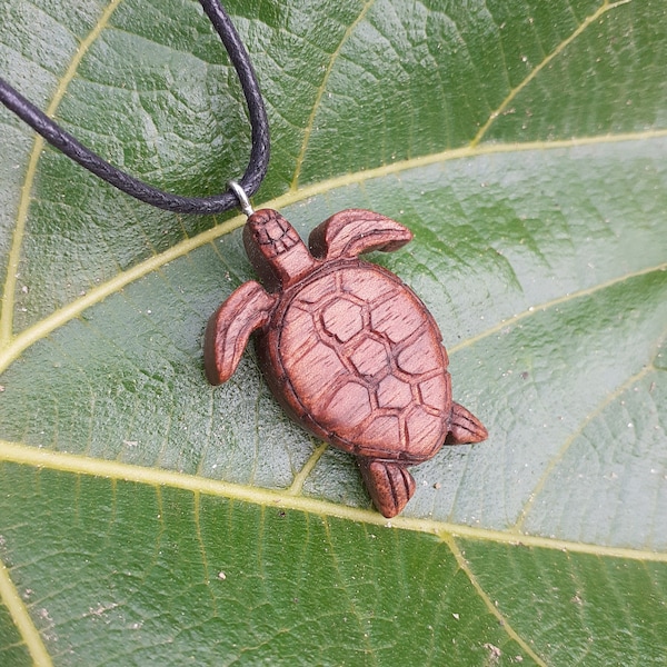 Pendentif tortue en bois pour homme,femme ou enfant/collier tortue/bijou tortue