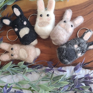 Needle Felt Small Rabbit Keychain Adorable Rabbit Cute Gift for Spring Gift for Easter Soft Bunny Keychain Cottagecore Handmade