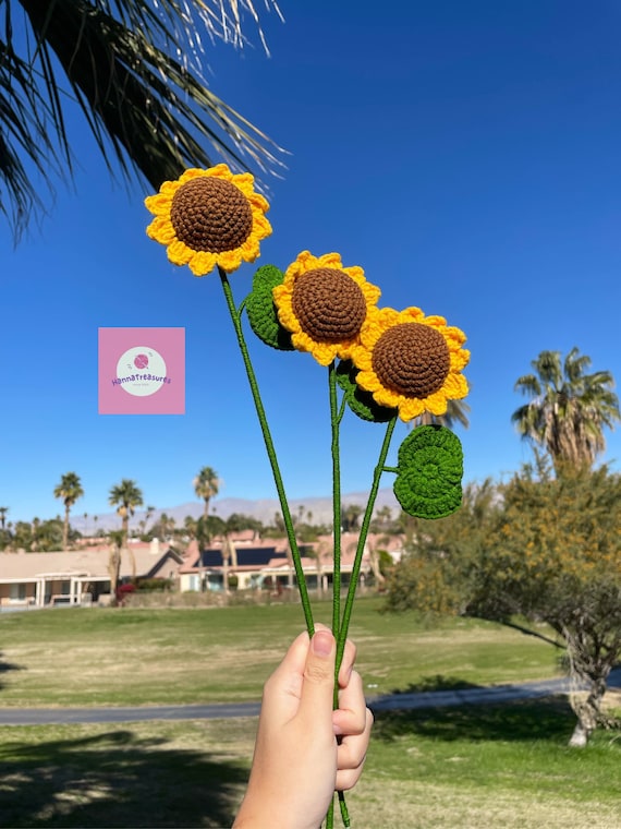 Handmade Crochet Sunflower, Crochet Flower, Bouquet for Mom and Girlfriends, Flowers, Gift, Present