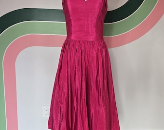 Abito da festa rosa grazioso