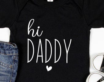 Hi Daddy Babysuit, Hello Daddy Babysuit, New Dad Gift, Husband Pregnancy Announcement, Surprise to Husband, Pregnancy Bodysuit, Baby Gift