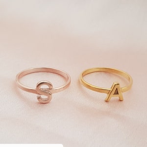 Dainty Initial Ring / Custom Letter Ring in Sterling Silver/ Gold & Rose Gold / Bridesmaids Gifts / Mother gift ring / Custom name ring