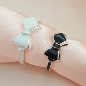 The March Hare bow-tie ring, Bow tie ring, Silver enamel ring, 925 silver jewellery, Unique ring for her, Women&#39;s enamel jewellery.